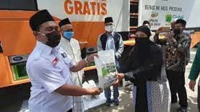 MUI Setop Kerjasama dengan ACT soal Penyaluran Beras ke Pesantren.(F-INT)