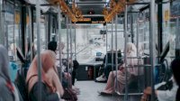 Menhub: Booster Syarat Utama untuk Naik Transportasi Umum