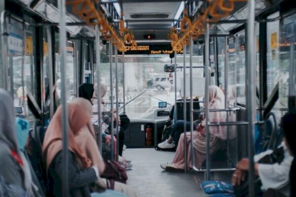 Menhub: Booster Syarat Utama untuk Naik Transportasi Umum