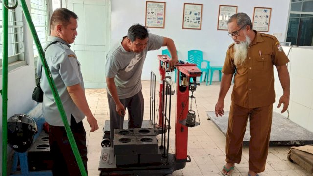 Metrologi Legal Disdag Makassar Konsisten Buka Layanan Tera di Kantor