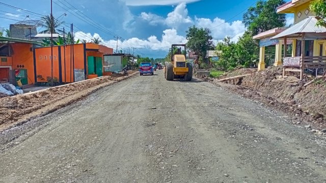 Ruas Jalan Salaonro - Ulugalung di Kabupaten Wajo. (F-Humas)