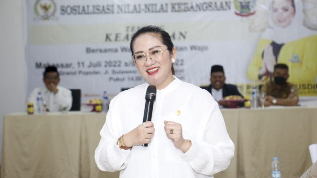 Legislator Golkar Debbie Rusdin.