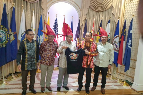 KJRI New York Apresiasi Kedatangan Danny Pomanto, Minta Kapal Pinisi Berlabuh di Festival New York