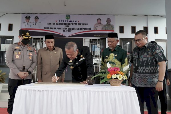 Resmikan BLK, Bupati Basmin Mattayang Minta Disnakertrans Bangkitkan Spirit dan Tingkatkan Skill Masyarakat Luwu