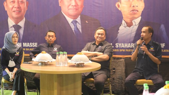 Wakil Ketua DPR RI, Rachmat Gobel bersama Sekretaris DPW NasDem Sulsel, Syaharuddin Alrif