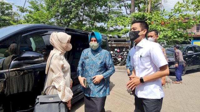 Kepala Disdukcapil Muh Hatim Terima Kunjungan Ketua TP PKK Makassar.