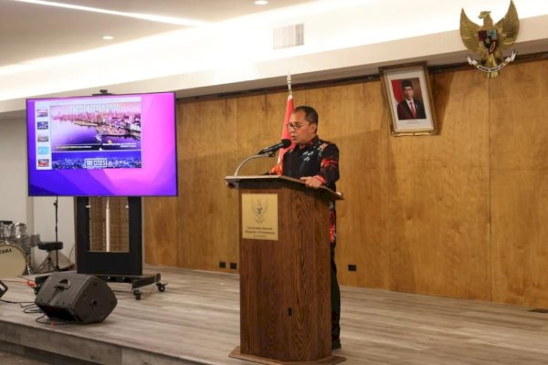Danny Pomanto Paparkan 10 Peluang Investasi Kota Makassar di Los Angeles Business Meeting