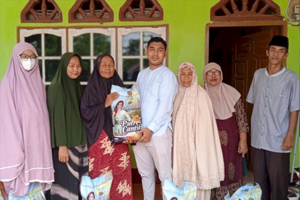 Anggota DPRD Palopo Berbagi 20 Ton Beras di Bulan Ramadhan