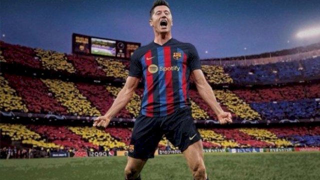 Robert Lewandowski gabung barcelona.(F-INT)