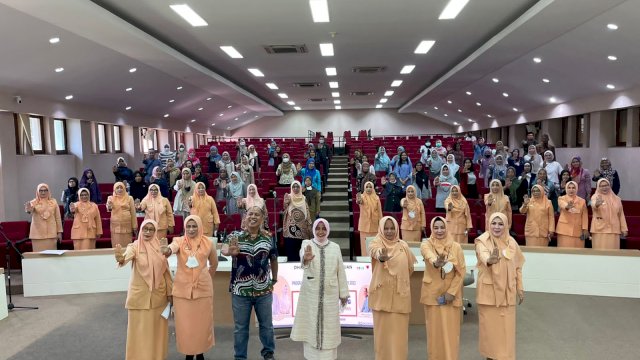 DWP Makassar Gelar Seminar Pola Asuh Orang Tua