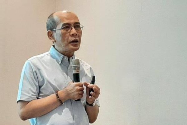 Faisal Basri Dorong Pemerintah Hapus Subsidi BBM Secara Bertahap