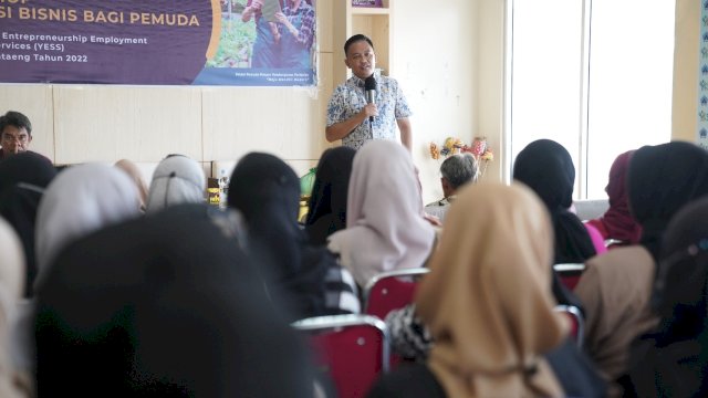 Beri Motivasi untuk Petani Millenial, Ilham Azikin: Manfaatkan Teknologi