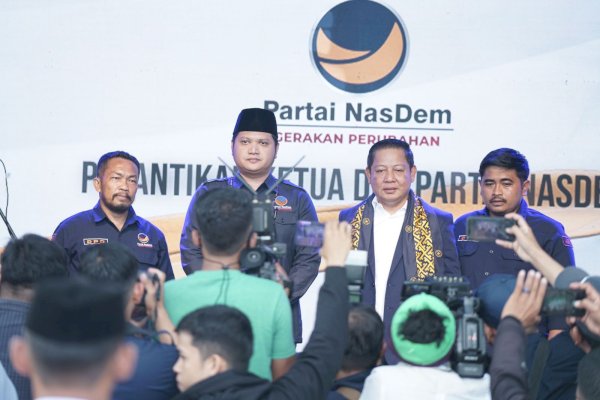 Rusdi Masse Lantik Arham Basmin Jadi Ketua NasDem Luwu: Jaga dan Bangun Komunikasi ke Partai Lain yang Mau Bersama