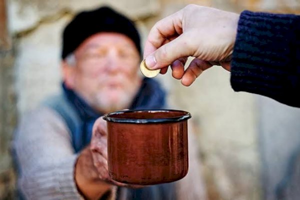 Sangat Sayang Dilewatkan! Ini Keutamaan Sedekah Jumat, Jangan Takut Uang Habis