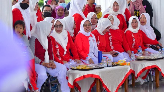 Ketua PKK Palopo Utiasari Judas Buka Lomba Festival Senam Sehat Palopo