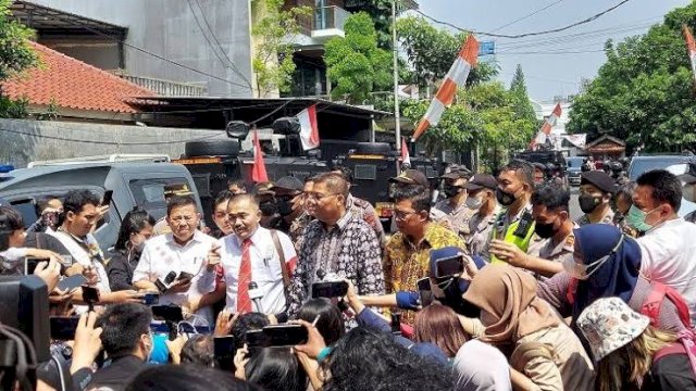 Tak Diizinkan Mengikuti Rekonstruksi, Pengacara Brigadir J Akan Lapor ke Presiden dan DPR