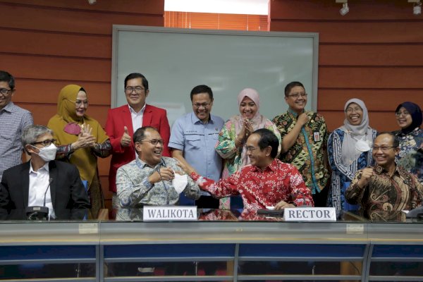 Wali Kota Makassar – Rektor Unhas Tandatangani MoU Kerja Sama Tri Dharma Perguruan Tinggi