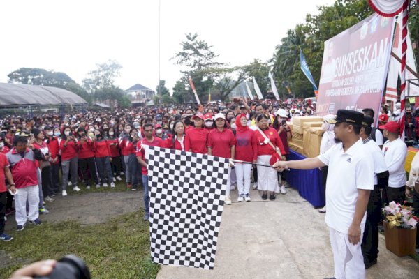 Sulsel Anti Mager Bersama Ribuan warga Torut, Andi Sudirman: Kita Harus Bergerak 