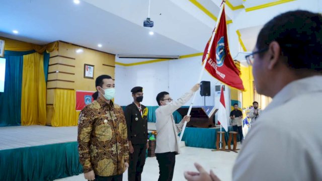 Bupati MYL Lantik Pengurus Pusat IKA Smansa Pangkep Periode 2022-2026.(F-INT)