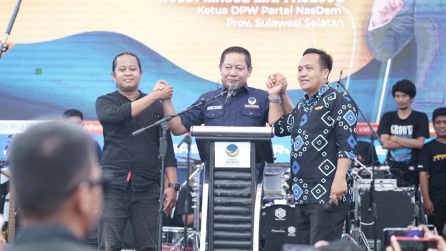 Ikut Sukseskan Pelantikan Putri Dakka Jadi Ketua NasDem Lutra, 2 Kades Dapat Bantuan Uang Tunai Masing-masing Rp50 Juta dan Beras