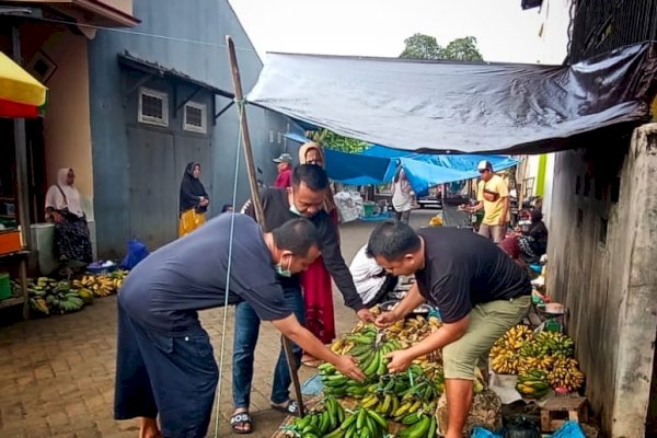 Berkunjung ke Pasar, Gubernur Sulsel Ajak Masyarakat Dukung Ekonomi Kerakyatan