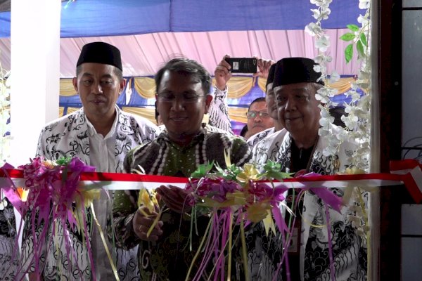 Dukung Peningkatan Mutu dan Kompetensi PGRI, Pemkab Pangkep Hibahkan Gedung Guru