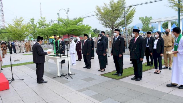 Walikota Judas mutasi sejumlah pejabat.(F-INT)