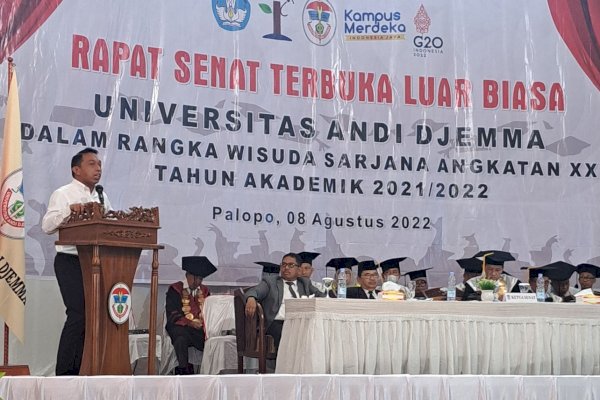 Orasi di Wisuda Unanda Palopo, Syaharuddin Alrif Cerita Pengalamannya sebagai Alumni Kampus Daerah