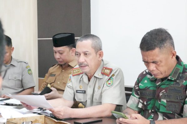 Sekda Firmanza Pimpin Rapat Panitia HUT ke-77 RI di Palopo