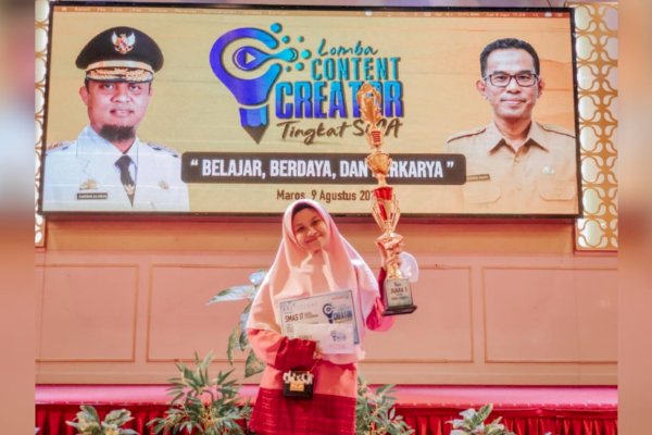 Juara 1 Lomba Content Creator, Wakepsek Spidi Syamsuriyani: Alhamdulillah Piala Ini Jadi Penyemangat