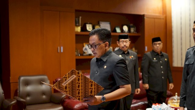 Ilham Azikin Minta Pejabat Administrator dan Pengawas Baru Kedepankan Integritas.