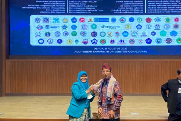 ITP Takalar perkenalkan produk kain siborita sebagai produk inkubator bisnis kolaborasi pentahelix ke Universitas Gunadharma