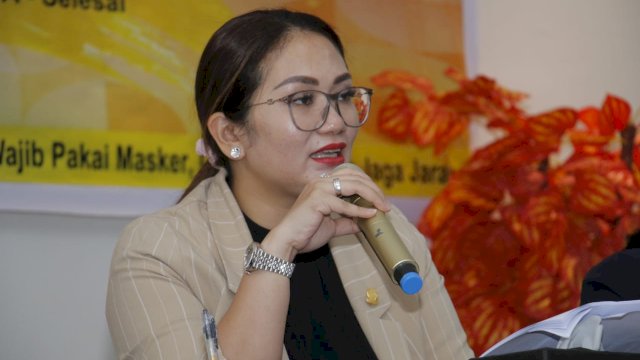 Anggota fraksi Golkar DPRD Sulsel, Debbie Purnama Rusdin