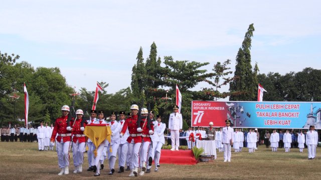 Bupati - Wabup Takalar Hadiri Peringatan Hari Kemerdekaan ke-77 RI .