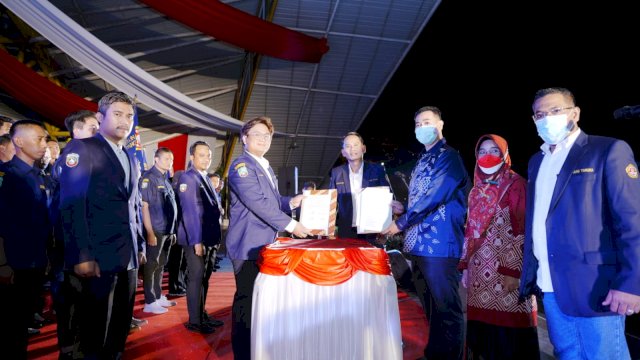 Bupati Yusran Lantik pengurus karang taruna Pangkep.(f-Humas)