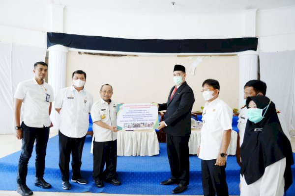 Petani di Pangkep dapat Bantuan Bibit Sayur dan Kambing