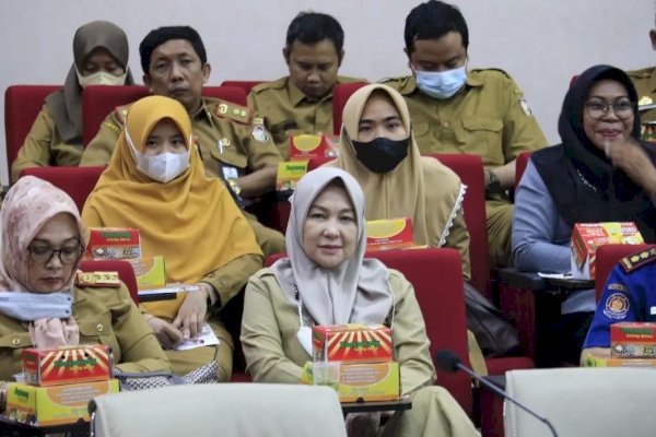 Sekretaris DPMPTSP Indrawaty Hadiri Forum Satu Data Indonesia Tingkat Kota Makassar