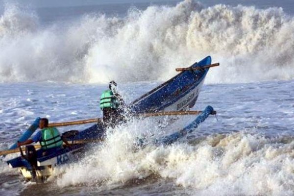 BMKG Minta Warga Waspadai Potensi Gelombang Tinggi hingga 6 Meter di Beberapa Perairan Indonesia