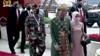 Sidang Tahunan MPR, Jokowi-Ma&#8217;ruf Kompak Kenakan Pakaian Adat