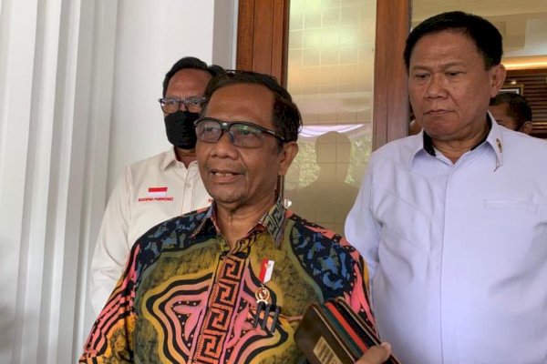 Ayah Brigadir J-Hutabarat Lawyers Sampaikan Keluhan, Mahfud MD: Saya Hanya Mencatat, Tidak Ikut Campur