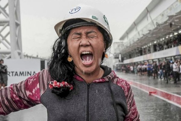 Pesulap Merah Bongkar Trik Pawang Hujan, Mbak Rara Seret Nama Roy Suryo: Efek Karma Buruknya Sendiri