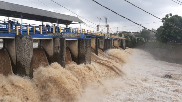 Bantaran Ciliwung.(F-INT)