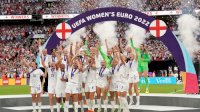 Akhiri Penantian 56 Tahun, Akhirnya Timnas Inggris Juara Piala Eropa Wanita, Langsung Buka Baju di Lapangan