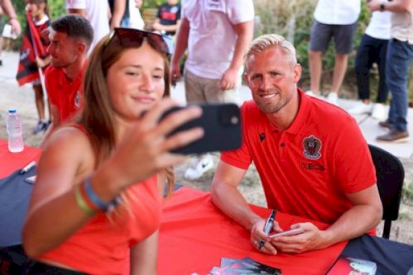 Legenda Hidup Leicester City Kasper Schmeichel Putuskan Hengkang ke OGC Nice, Akhiri Pengabdian 11 Tahun