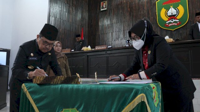 Walikota Judas Hadiri Rapat Paripurna Penetapan APBD-P Palopo: Ini Kesepakatan Bersama