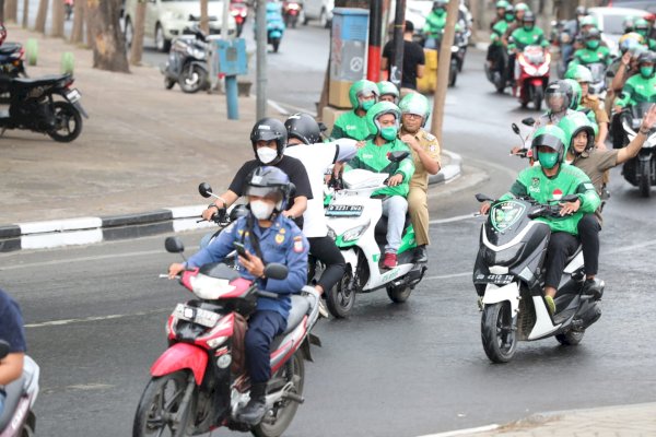 Ojol Day, Danny Pomanto Himbau Warga Gunakan Transportasi Publik