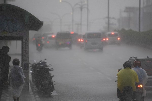 BMKG: Sebagian Besar Provinsi Berpeluang Hujan Deras Hari Ini