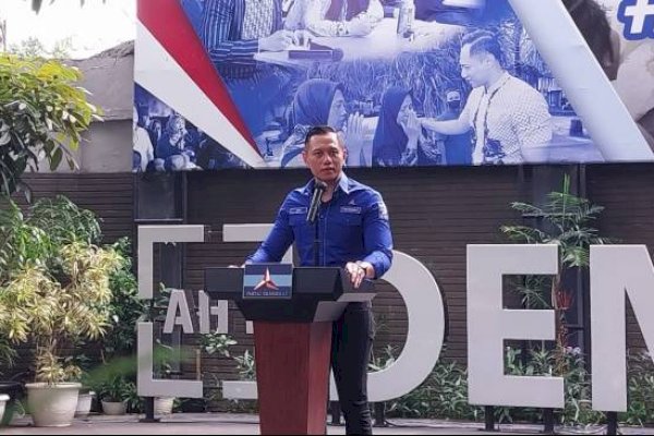 AHY Copot Sementara Lukas Enembe dari Jabatan Ketua DPD Partai Demokrat Papua
