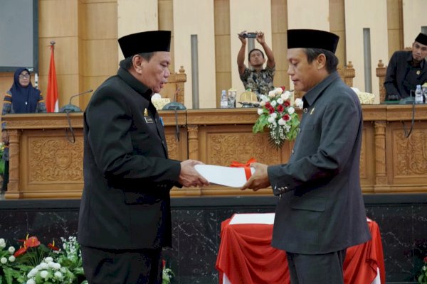 Serahkan Ranperda APBD Tahun 2023, Pemkab Luwu Targetkan Pendapatan Daerah Sebesar 1,4 T