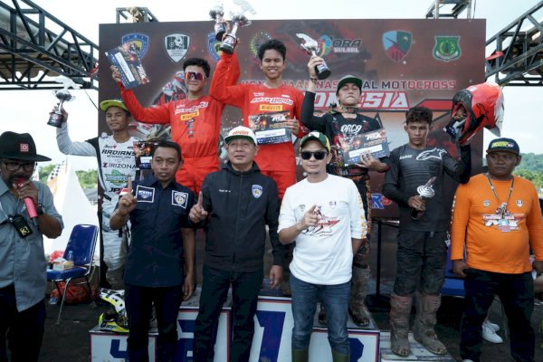 Pembalap Honda Delvintor Alfarizi Juara Kejurnas Motocross di Pinrang Sulsel